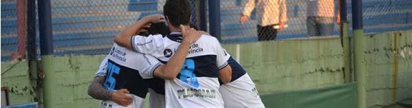 <big>EL LOBO LE HACE FRENTE Y QUIERE UN TRIUNFO</big>