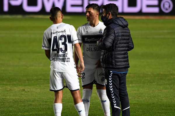 “SIEMPRE ALGO NOS PASA CON ESPINOZA”