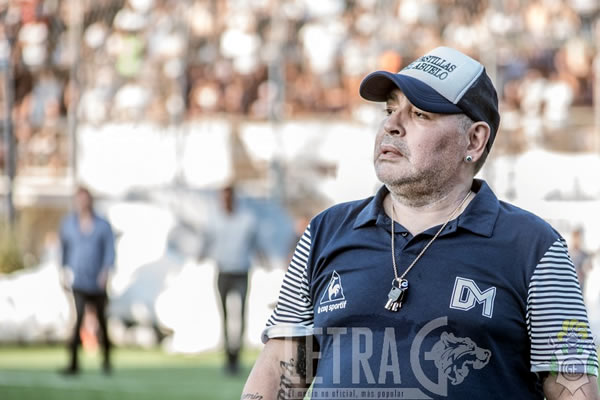 EN EL CUMPLE DE DIEGO, VUELVE EL FÚTBOL 