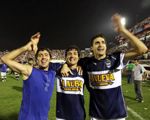 OJOS EN LA NUCA