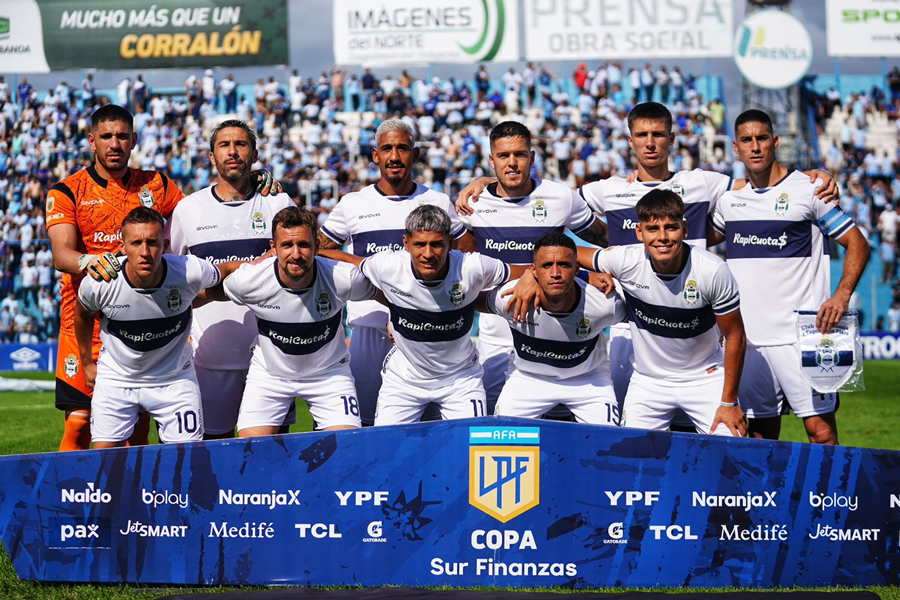 POCOS APROBADOS