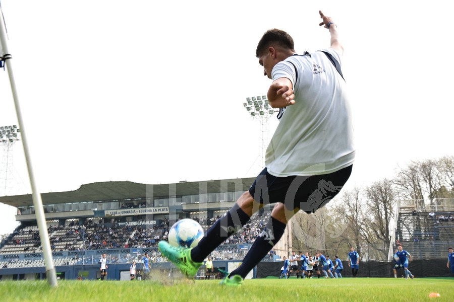 GOLEADA ANTE LA VILLA