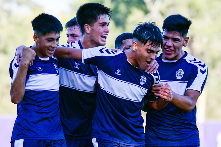 DURA PARTIDA FRENTE AL CUERVO
