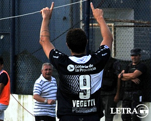  VEGETTI Y LAS JUGADAS DE MENDOZA
