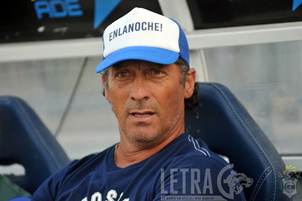 ECHARON A PEDRO