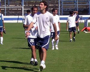 CON EQUIPO DEFINIDO