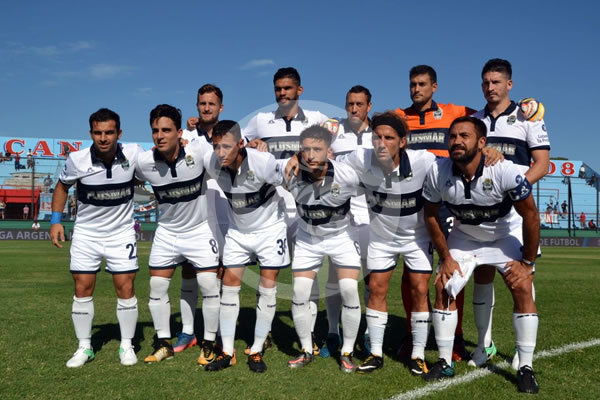 CON POCO, ALEMÁN Y COLAZO