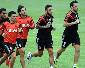 <big> LA BANDA LLEGA DIEZMADA </big>