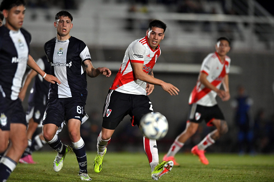 DEBUT PARA EL OLVIDO 
