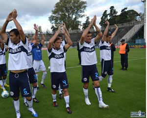 ¡A LEVANTARSE, GIMNASIA!