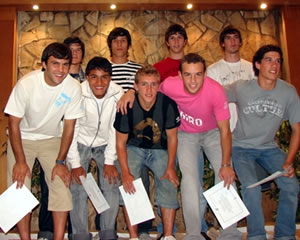 PREMIOS A LOS JUVENILES