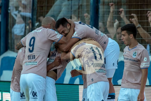 MUCHO MÁS QUE TRES PUNTOS EN JUEGO