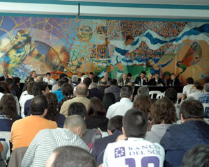 SE REANUDA LA ASAMBLEA A PARTIR DE LAS 9:00 HS.