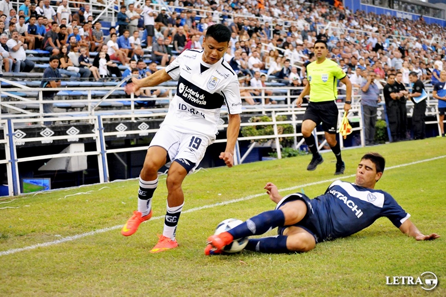 Bou, con poco, otra vez