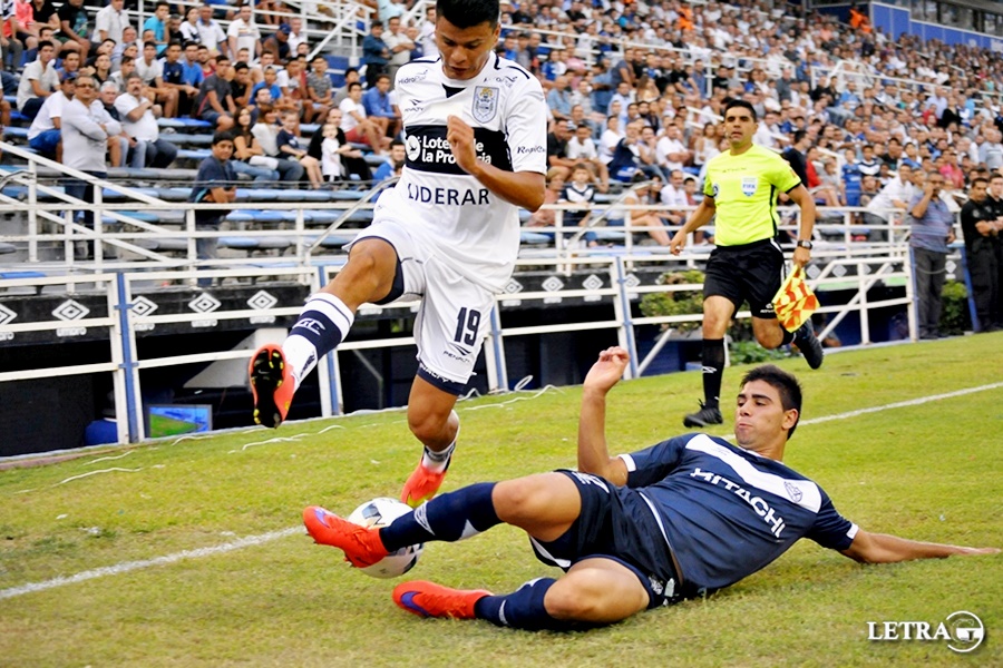 Bou, con poco, otra vez