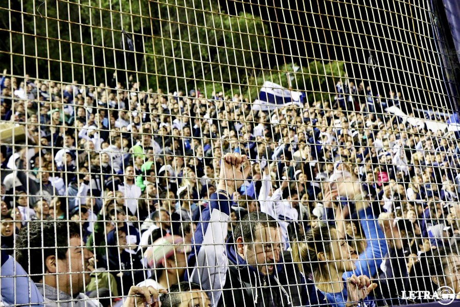 SE VENDEN PLATEAS Y GENERALES