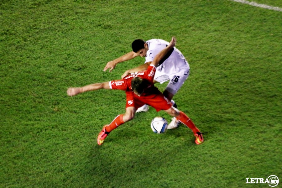 AMISTOSO CONTRA INDEPENDIENTE