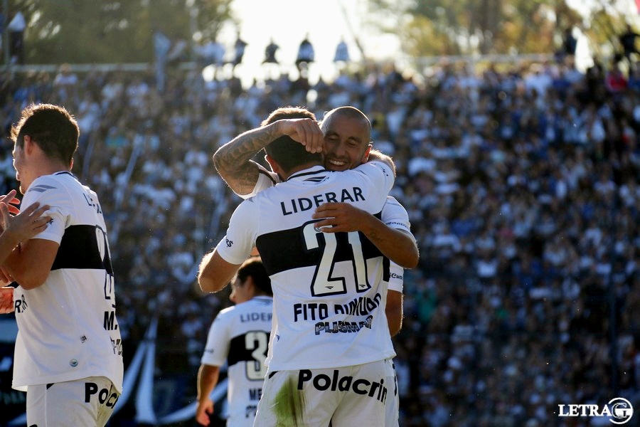 BRILLÓ Y FESTEJÓ EL DOBLE CINCO 