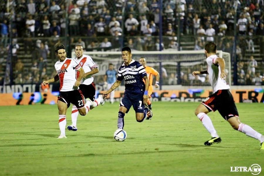 SÁBADO A LAS 17:45