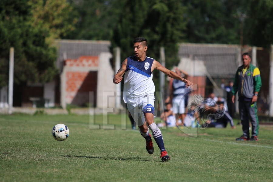  DIVIDIDA EN DOS ANTE BOCA