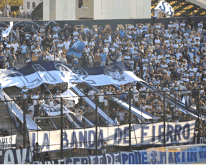 EL LOBO COPÓ VILLA CRESPO