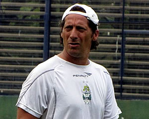 GIMNASIA HIZO FÚTBOL Y TROGLIO DEFINE EL EQUIPO