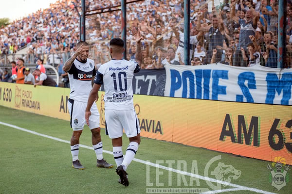 ¡POR OTRO TRIUNFO EN EL BOSQUE!